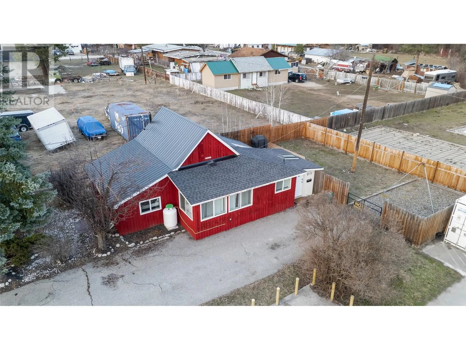 5844 Highway 33
