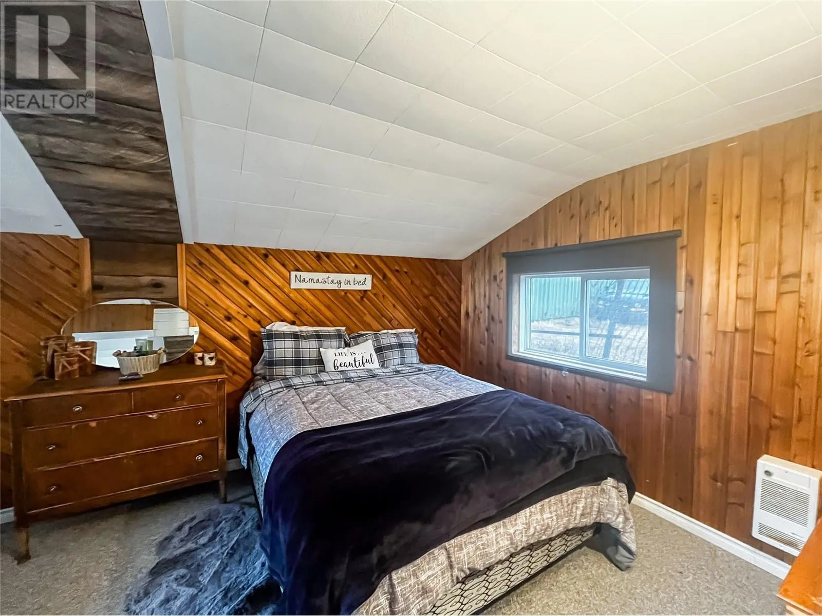 5844 Highway 33