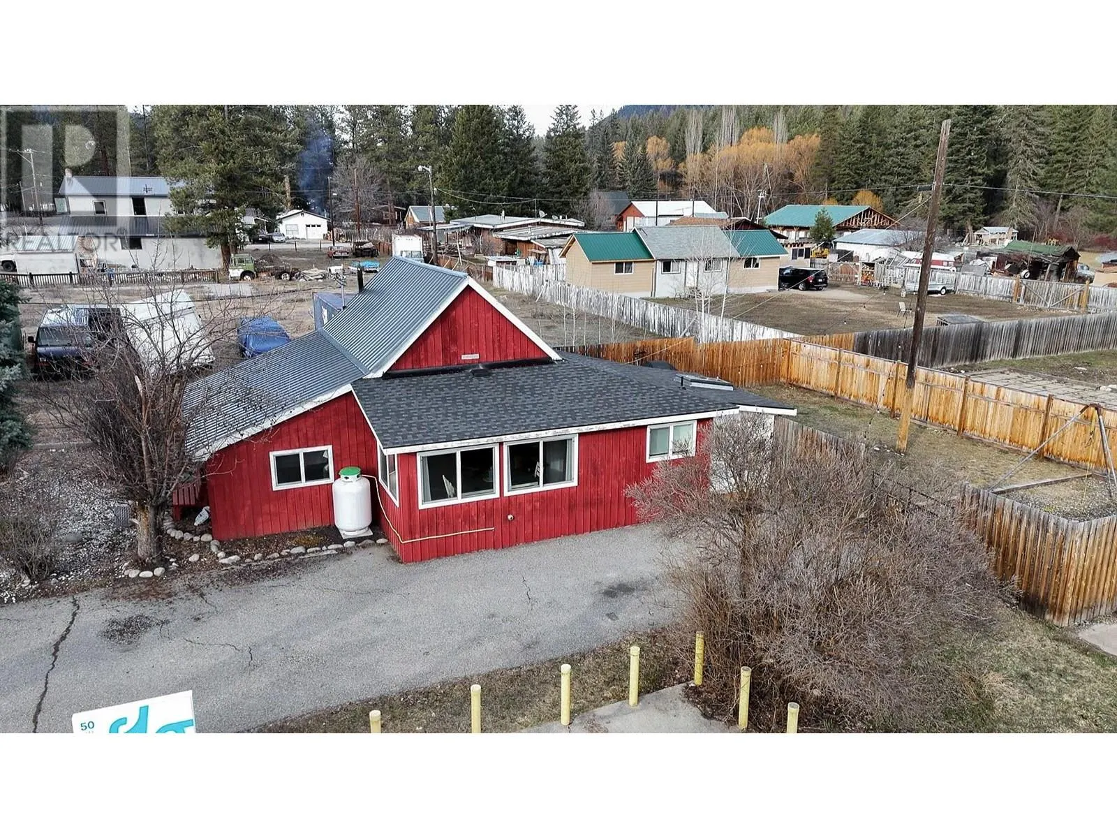 5844 Highway 33