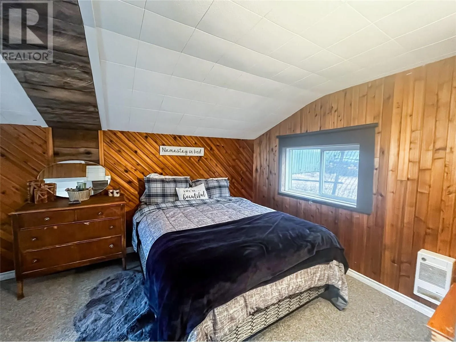 5844 Highway 33