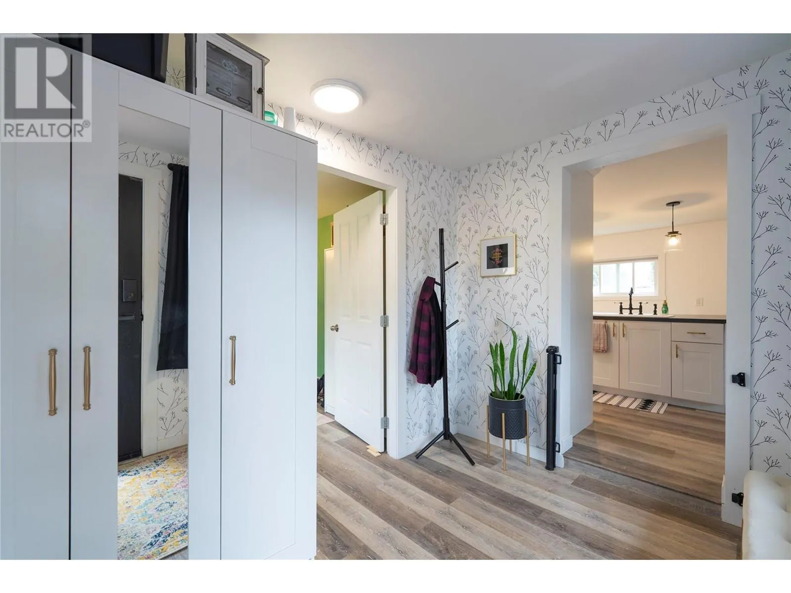 1860 Boucherie Road Unit# 108