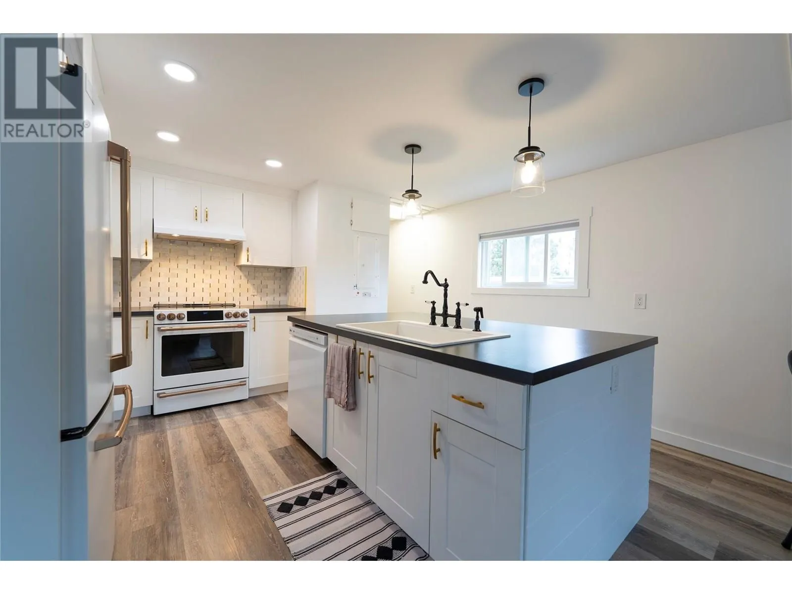 1860 Boucherie Road Unit# 108