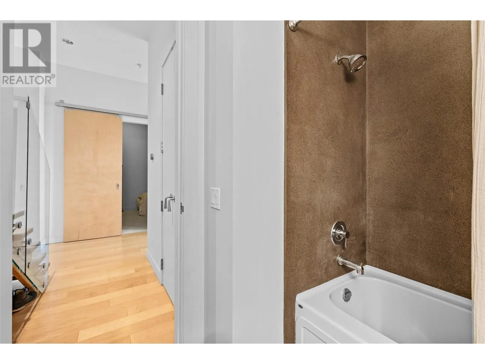 1495 Graham Street Unit# 406
