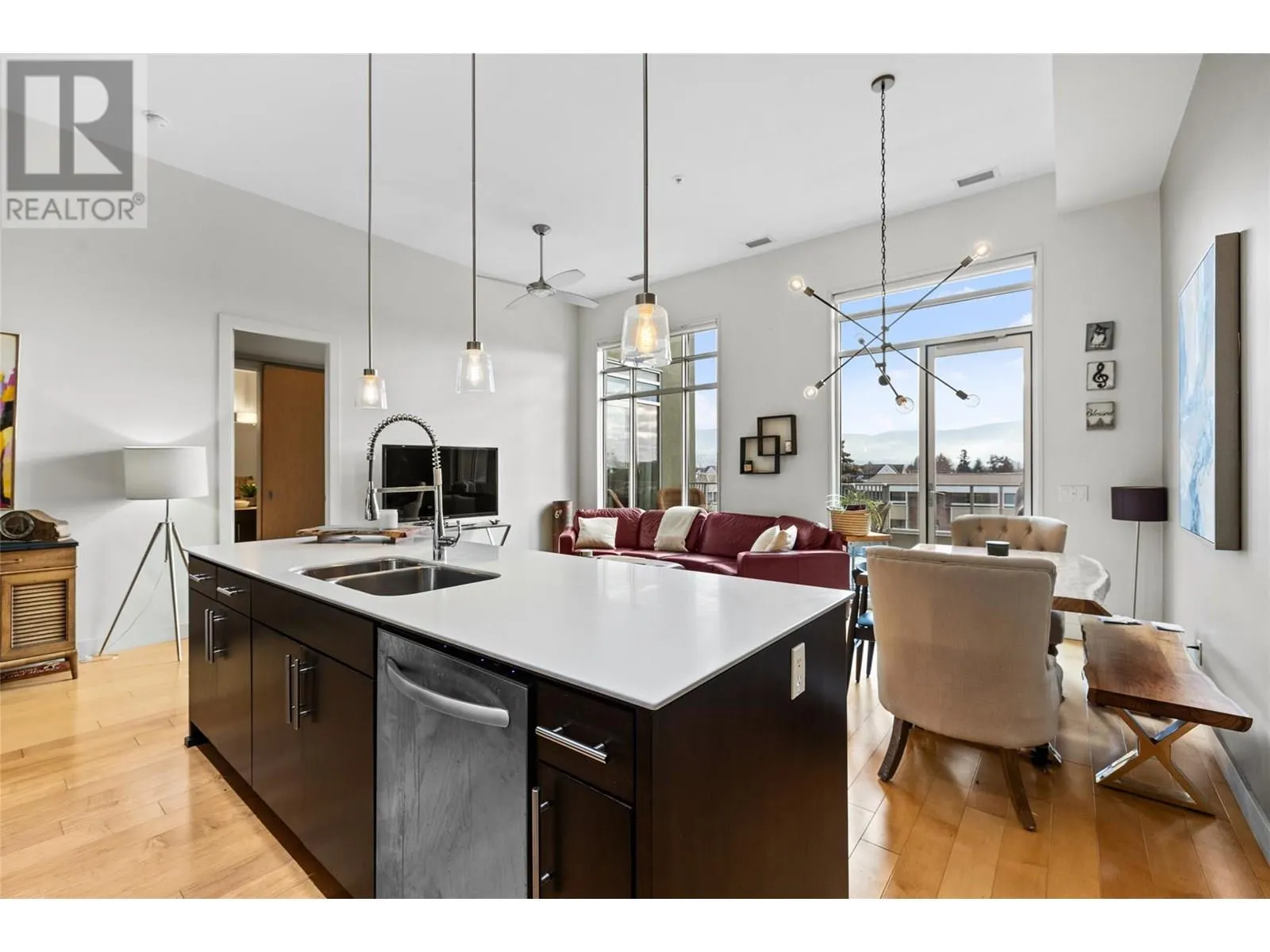 1495 Graham Street Unit# 406