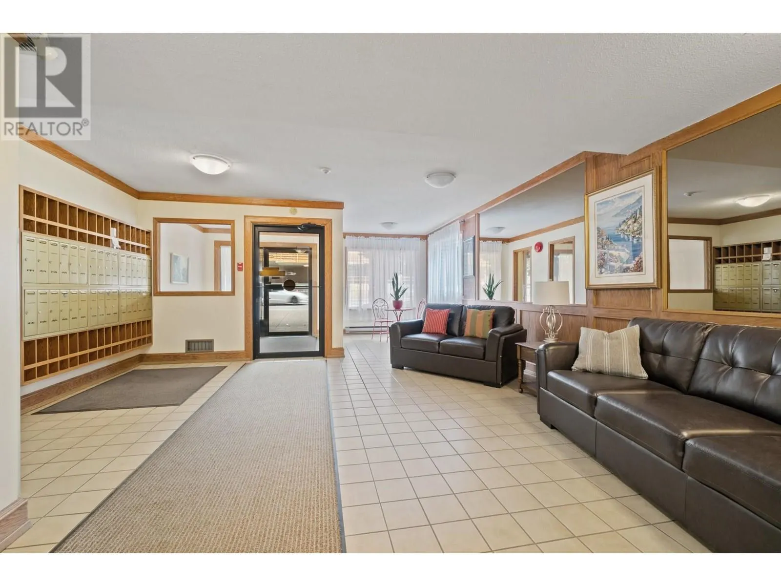 1610 Gordon Drive Unit# 207