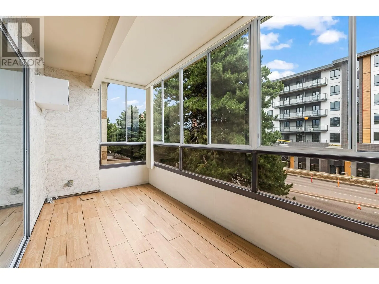 1610 Gordon Drive Unit# 207