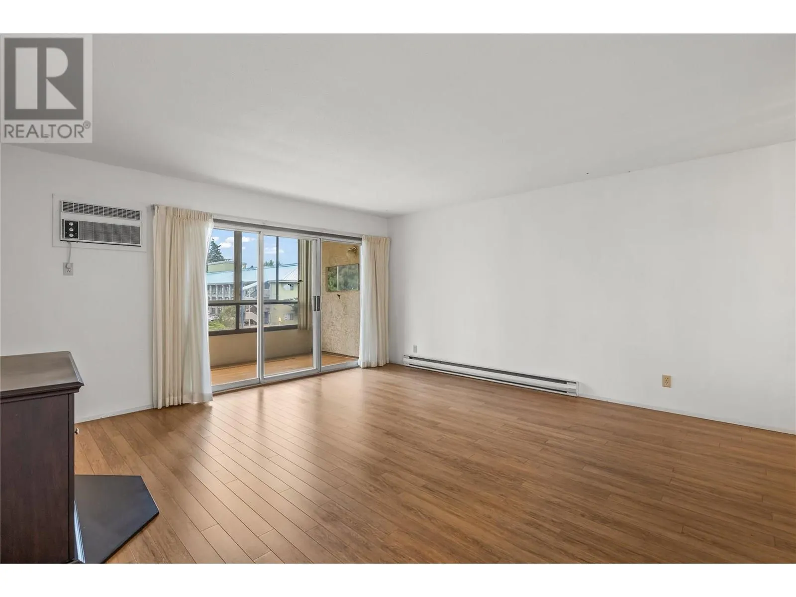 1610 Gordon Drive Unit# 207
