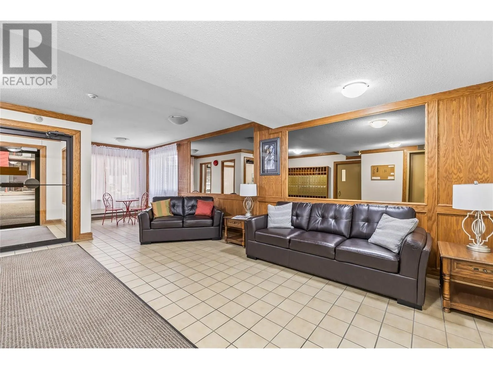 1610 Gordon Drive Unit# 207