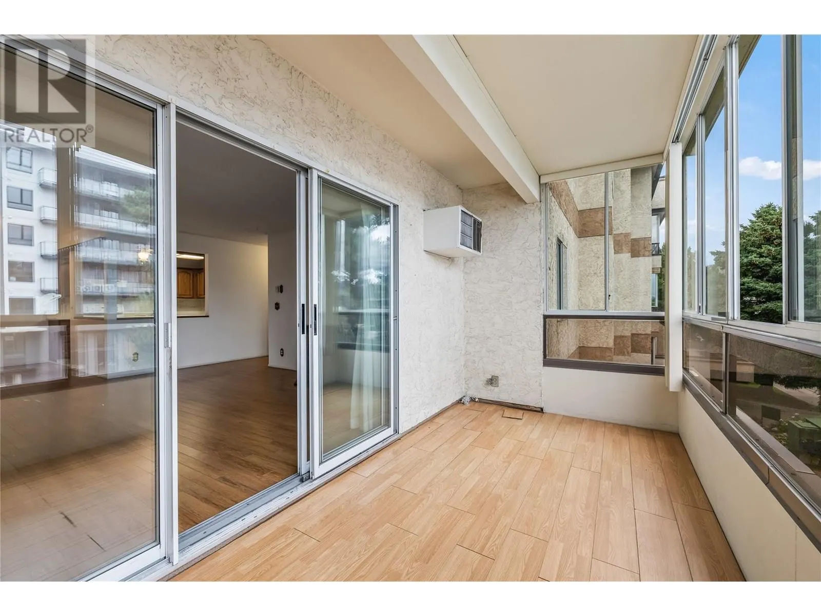 1610 Gordon Drive Unit# 207
