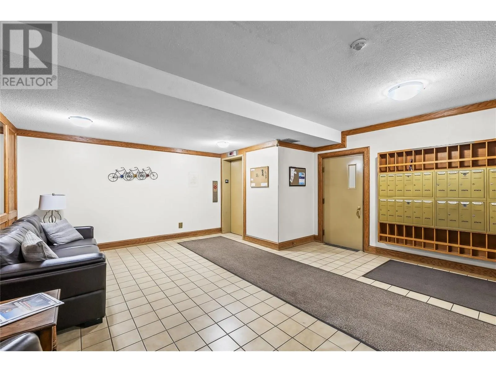 1610 Gordon Drive Unit# 207