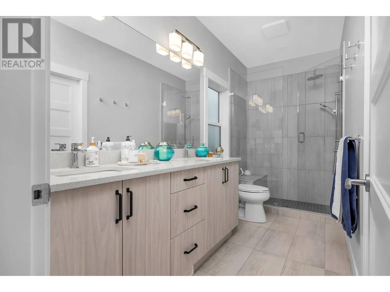 7760 Okanagan Landing Road Unit# 132