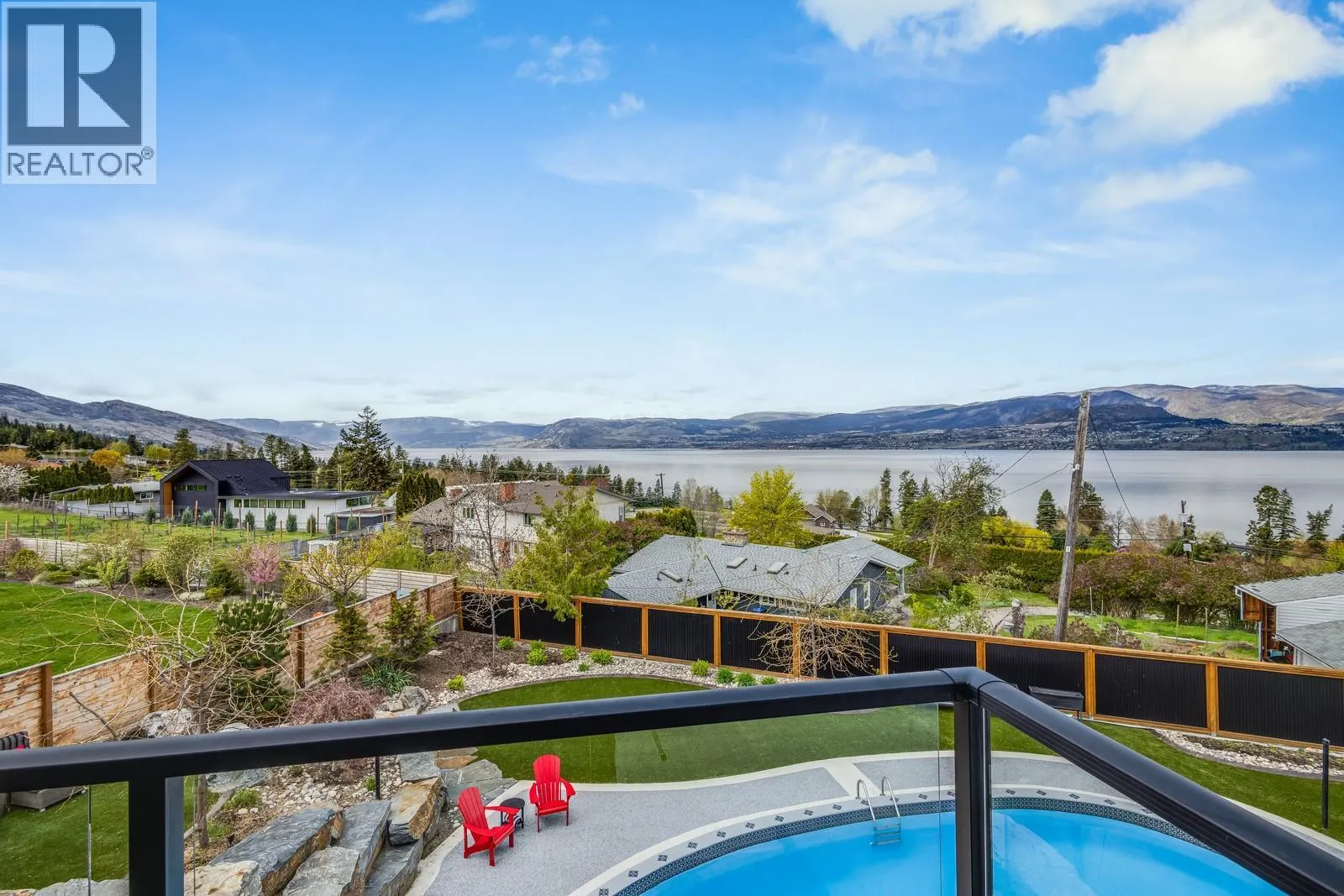 4812 Lakeshore Place