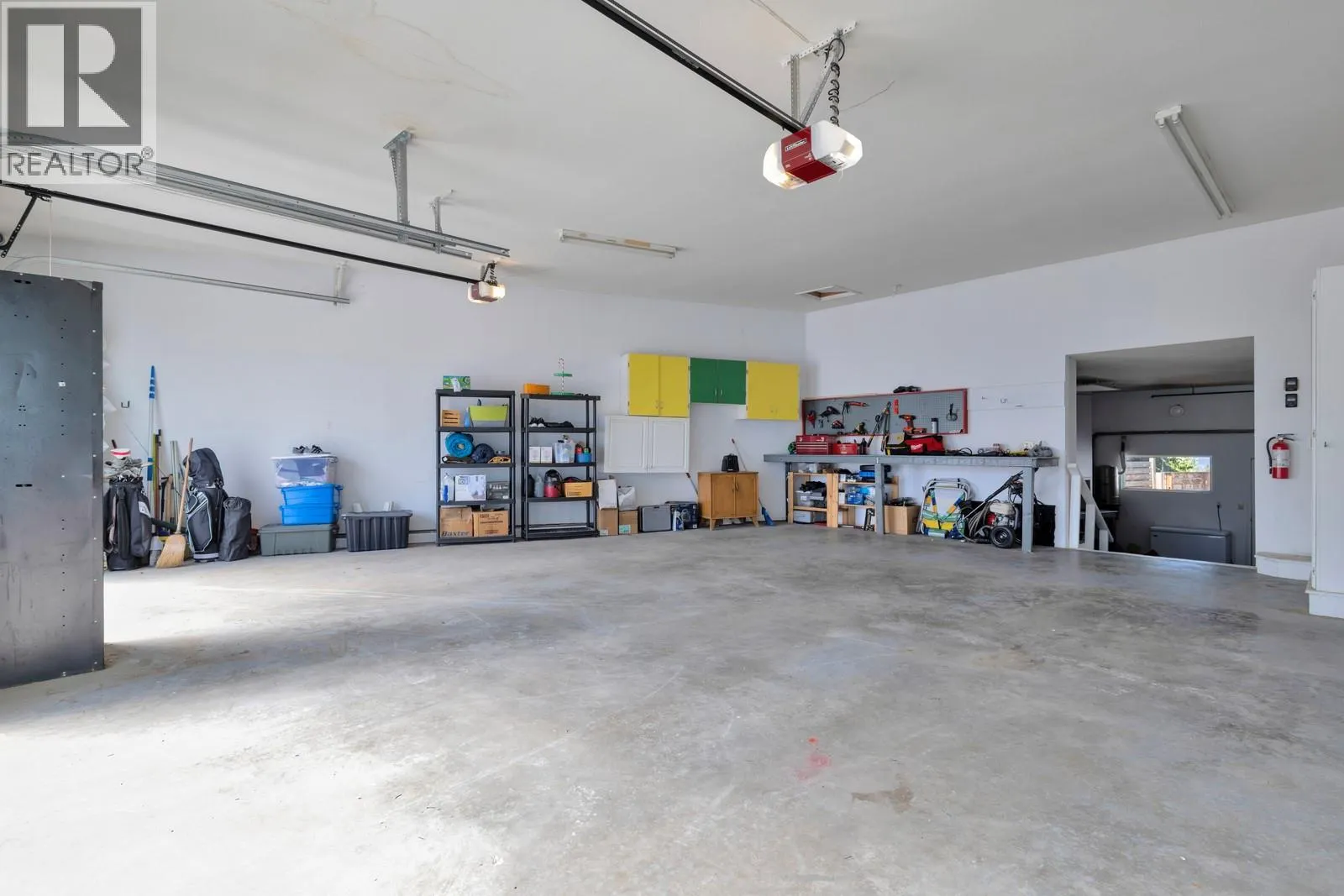 4812 Lakeshore Place