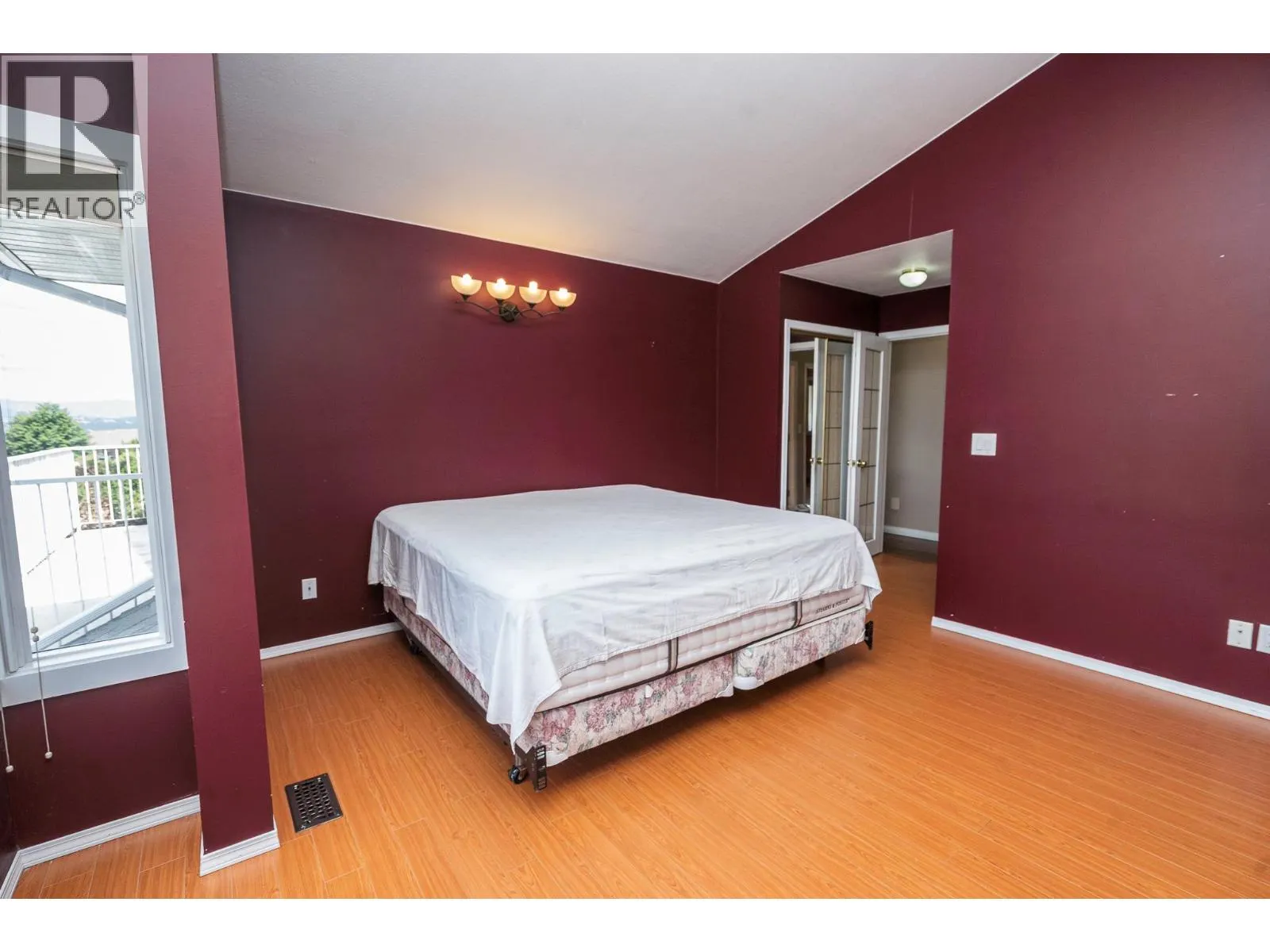 995 Sutcliffe Court
