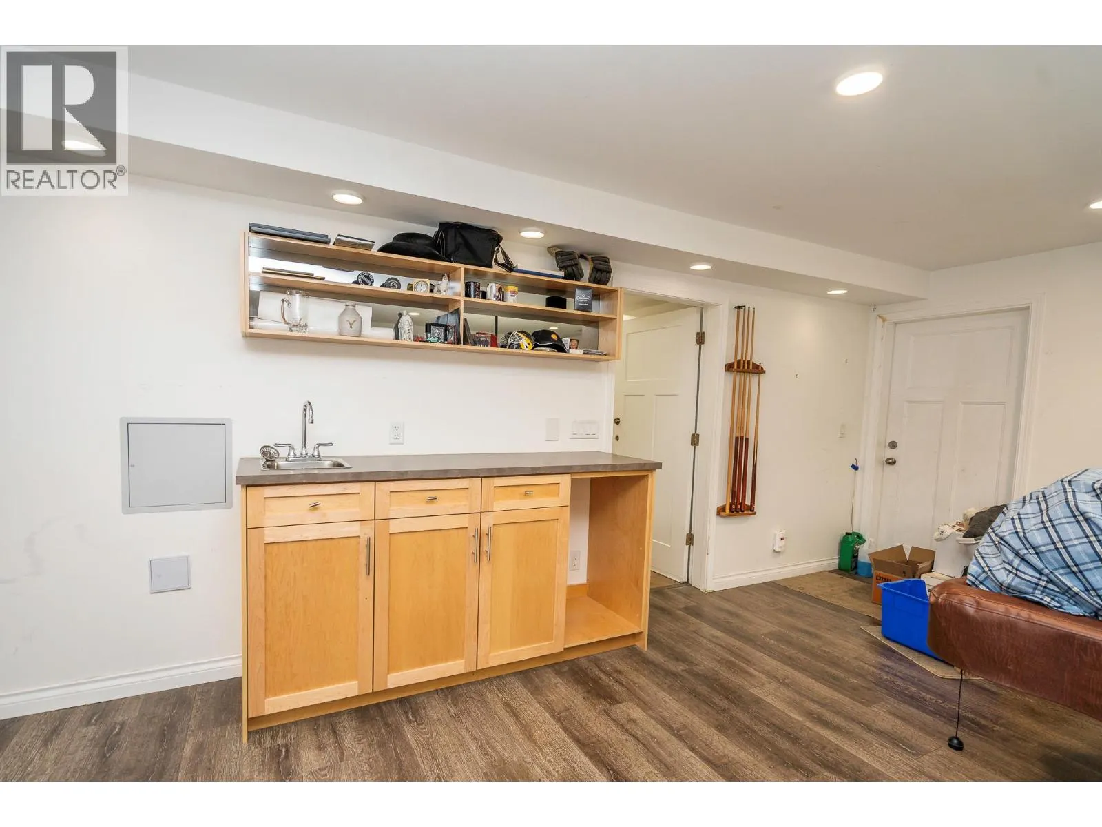995 Sutcliffe Court