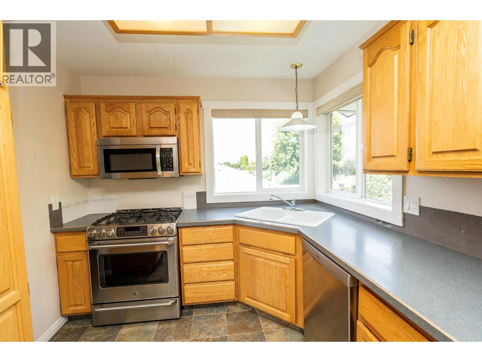995 Sutcliffe Court