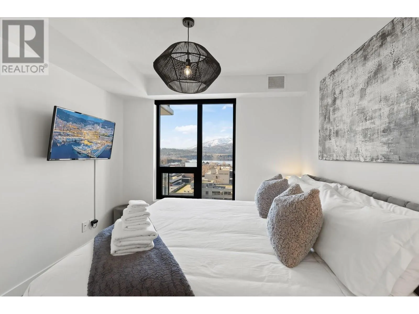1471 St Paul Street Unit# 1007