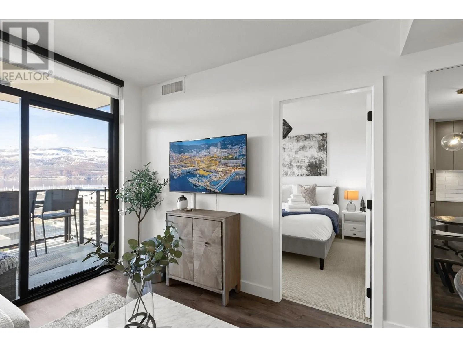 1471 St Paul Street Unit# 1007