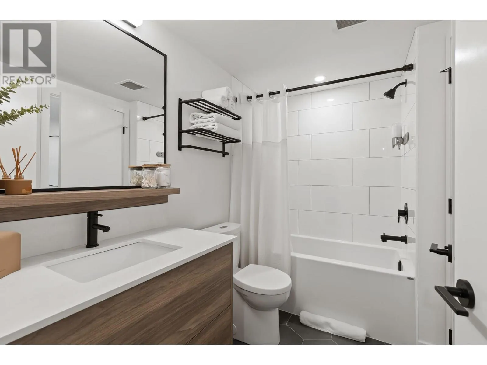 1471 St Paul Street Unit# 1007
