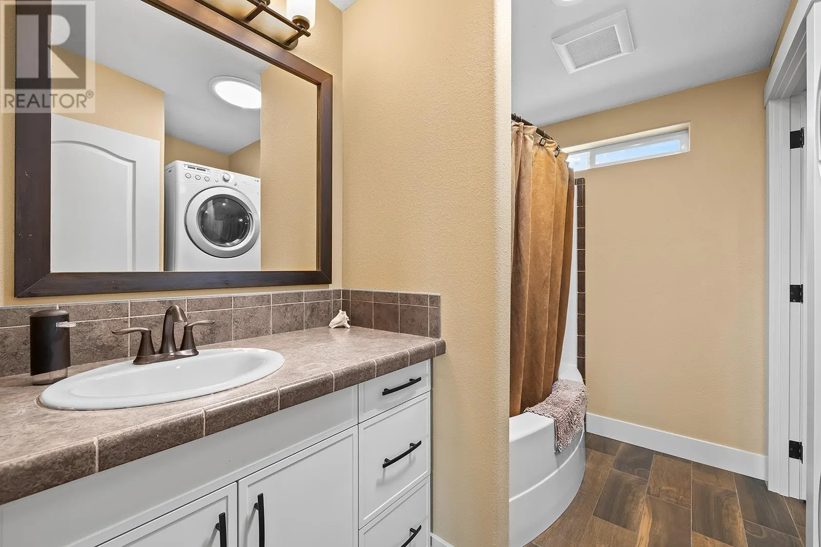 1750 Lenz Road Unit# 103