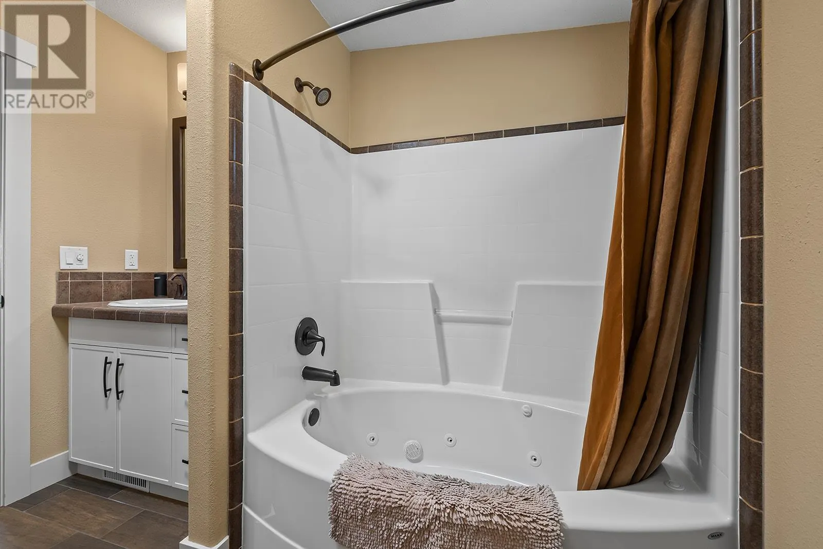 1750 Lenz Road Unit# 103