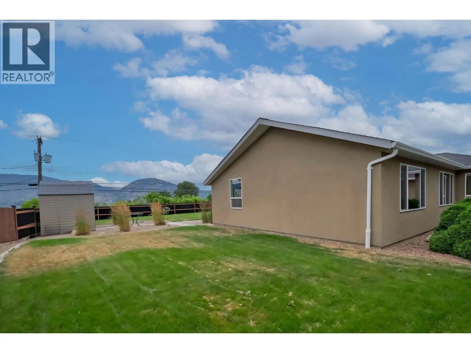 260 Upper Bench Road North