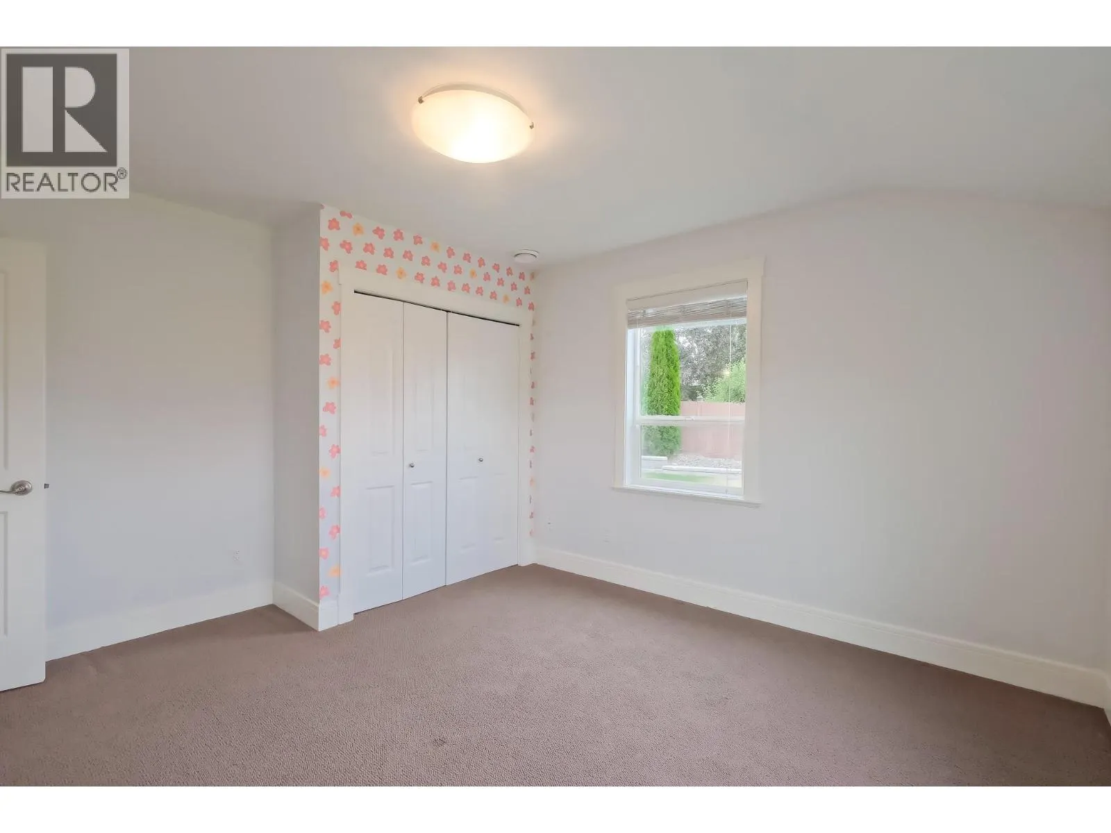 260 Upper Bench Road North