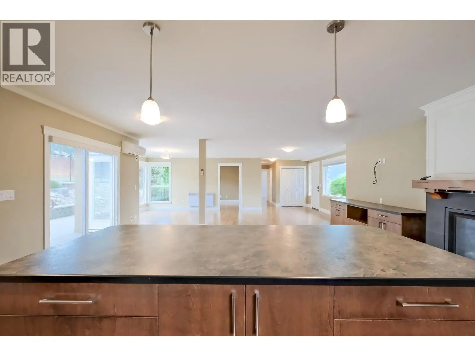 260 Upper Bench Road North