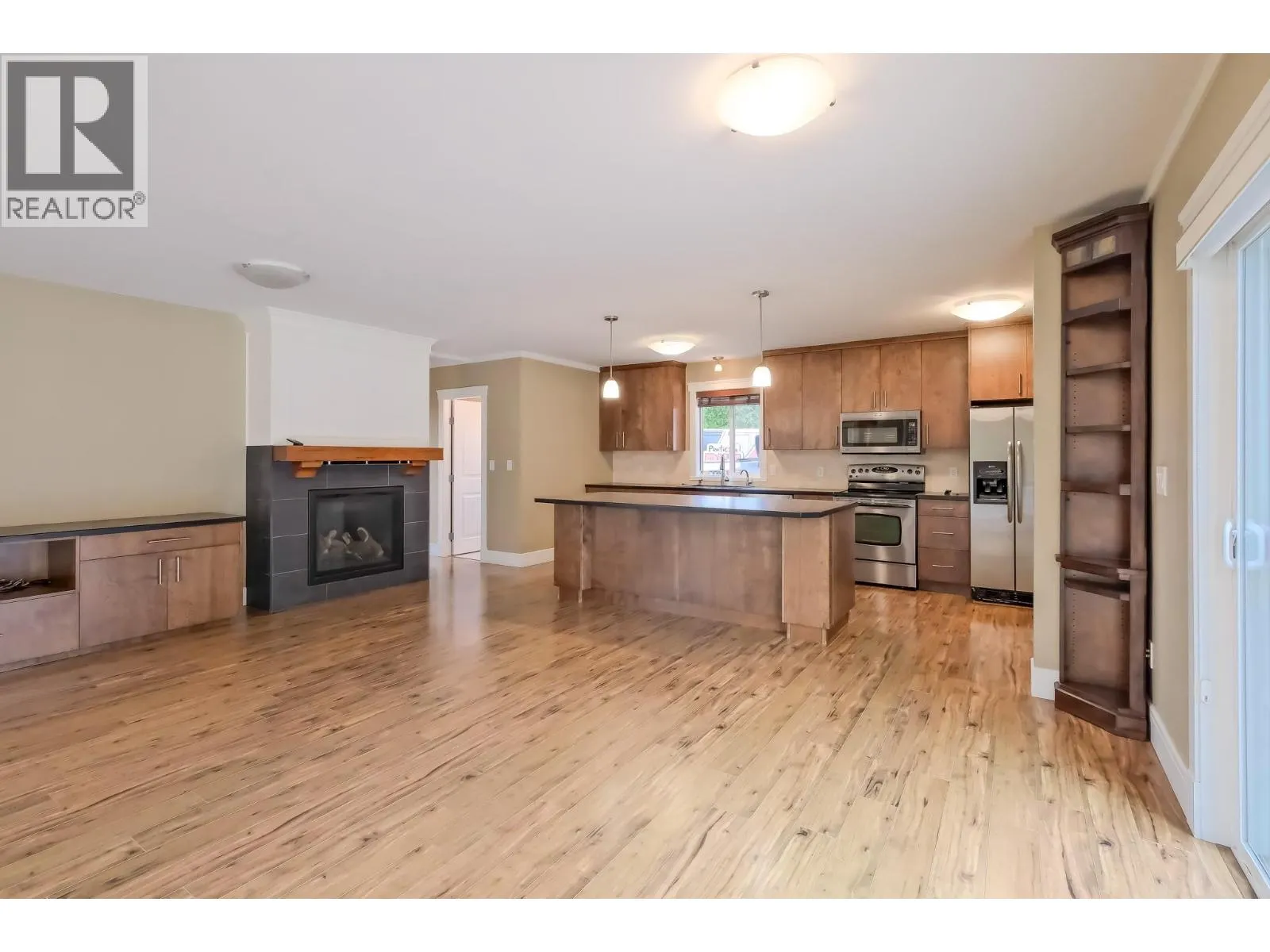 260 Upper Bench Road North