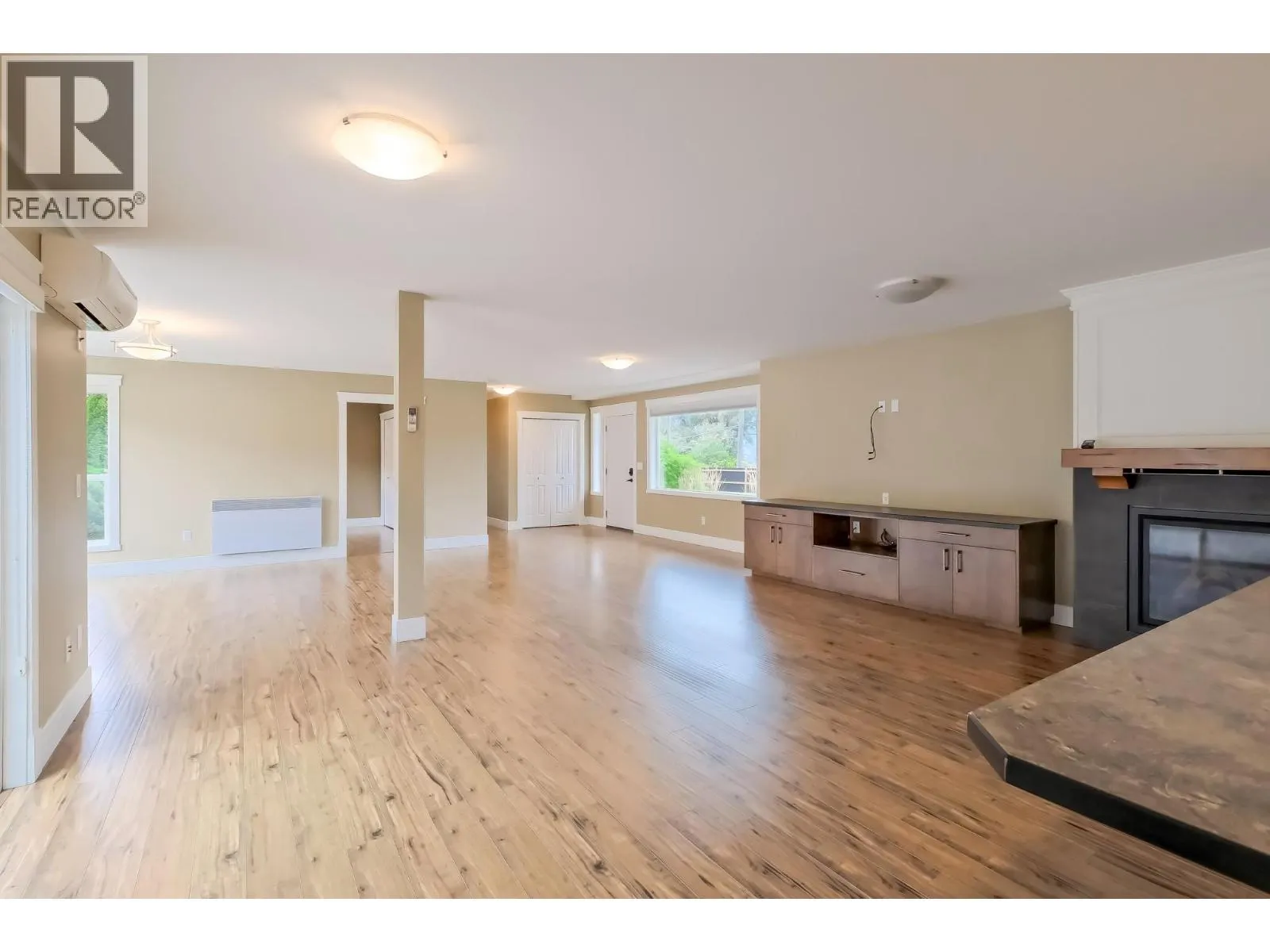 260 Upper Bench Road North