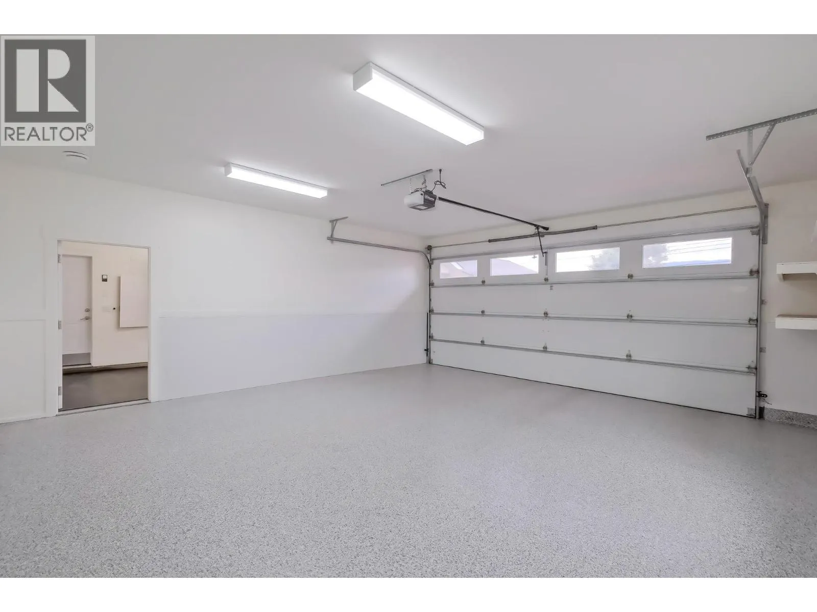 260 Upper Bench Road North
