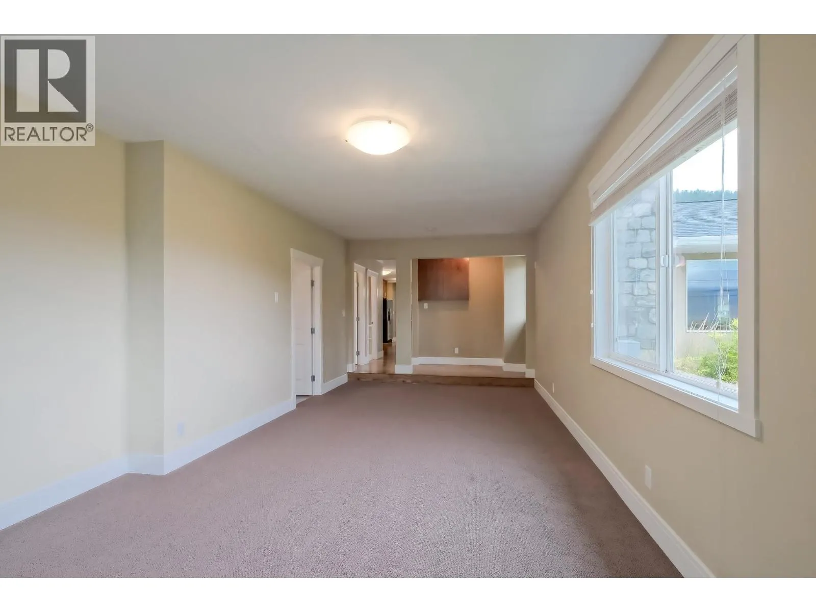 260 Upper Bench Road North
