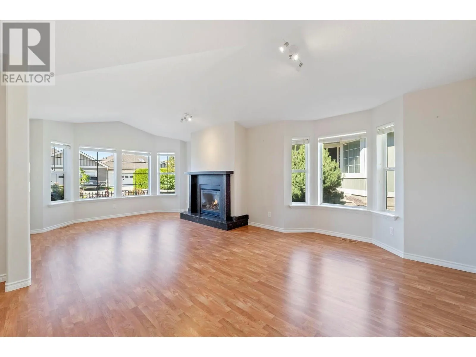 680 Valley Road Unit# 52