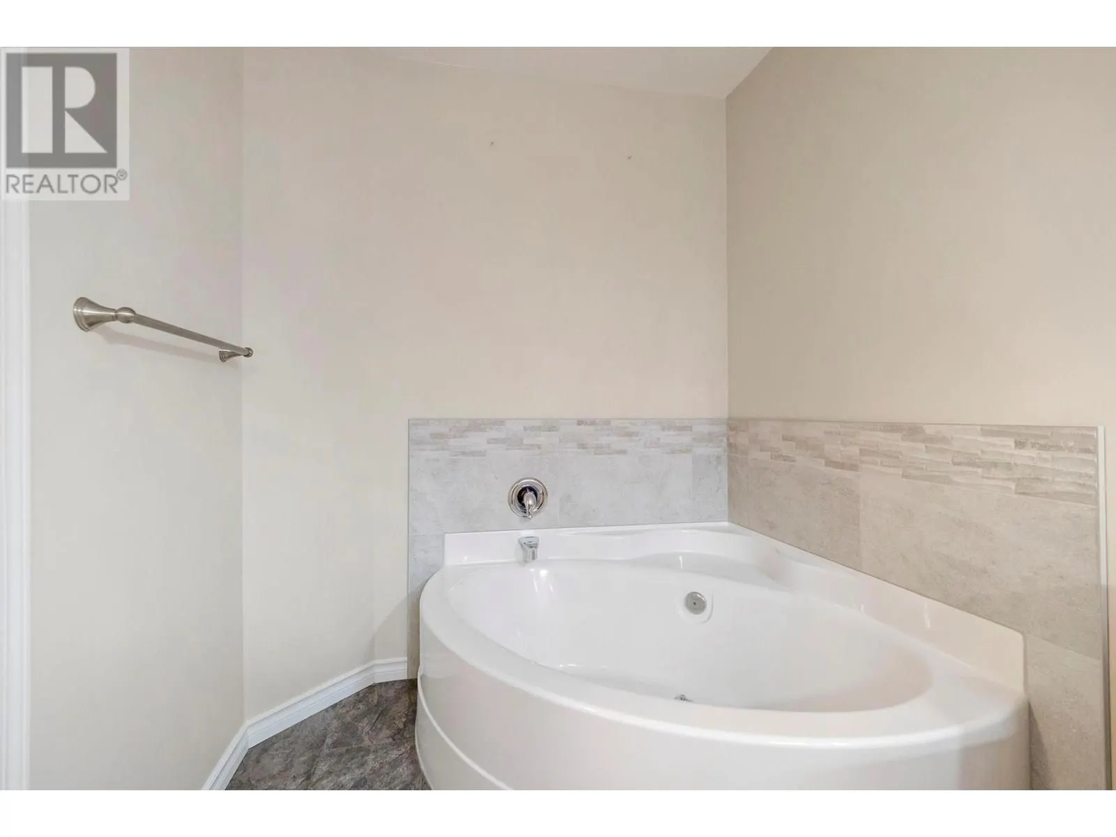 680 Valley Road Unit# 52