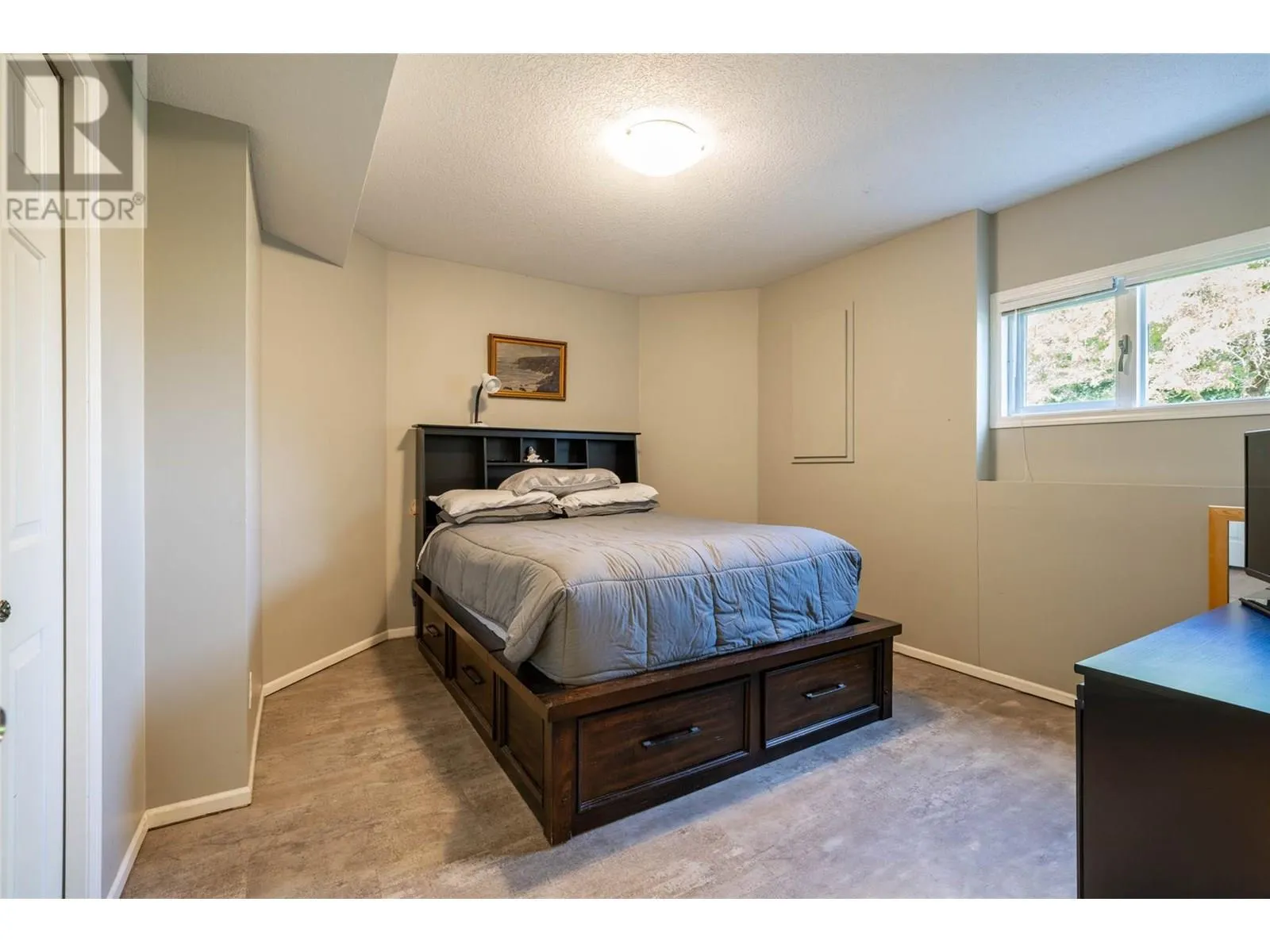 160 Overlook Place