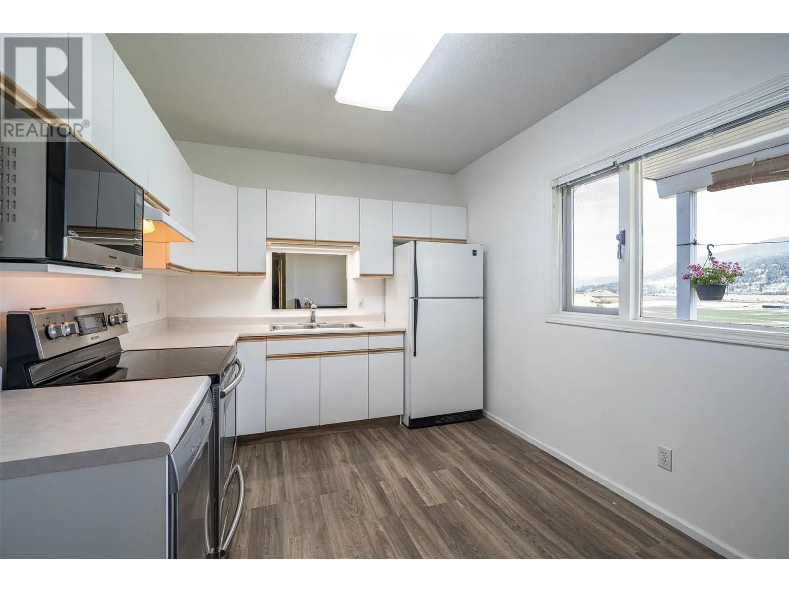 160 Overlook Place