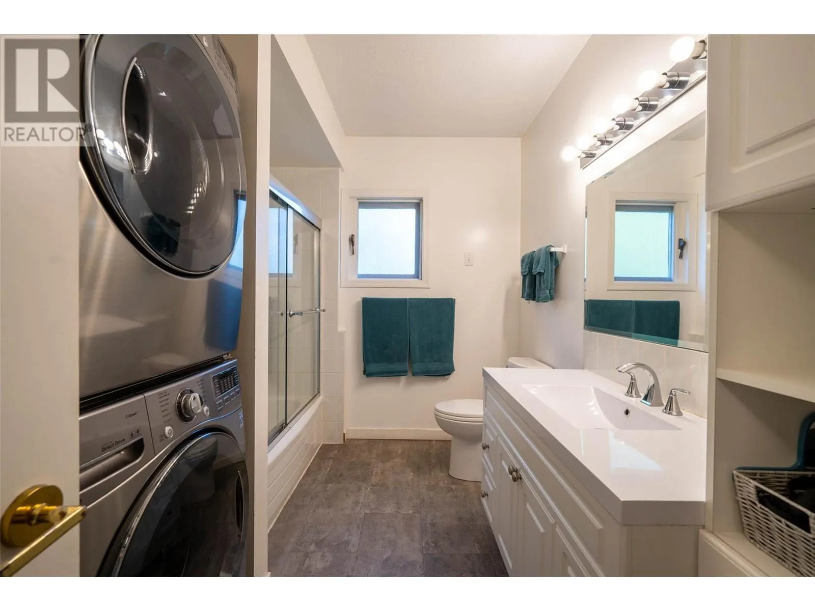 160 Overlook Place