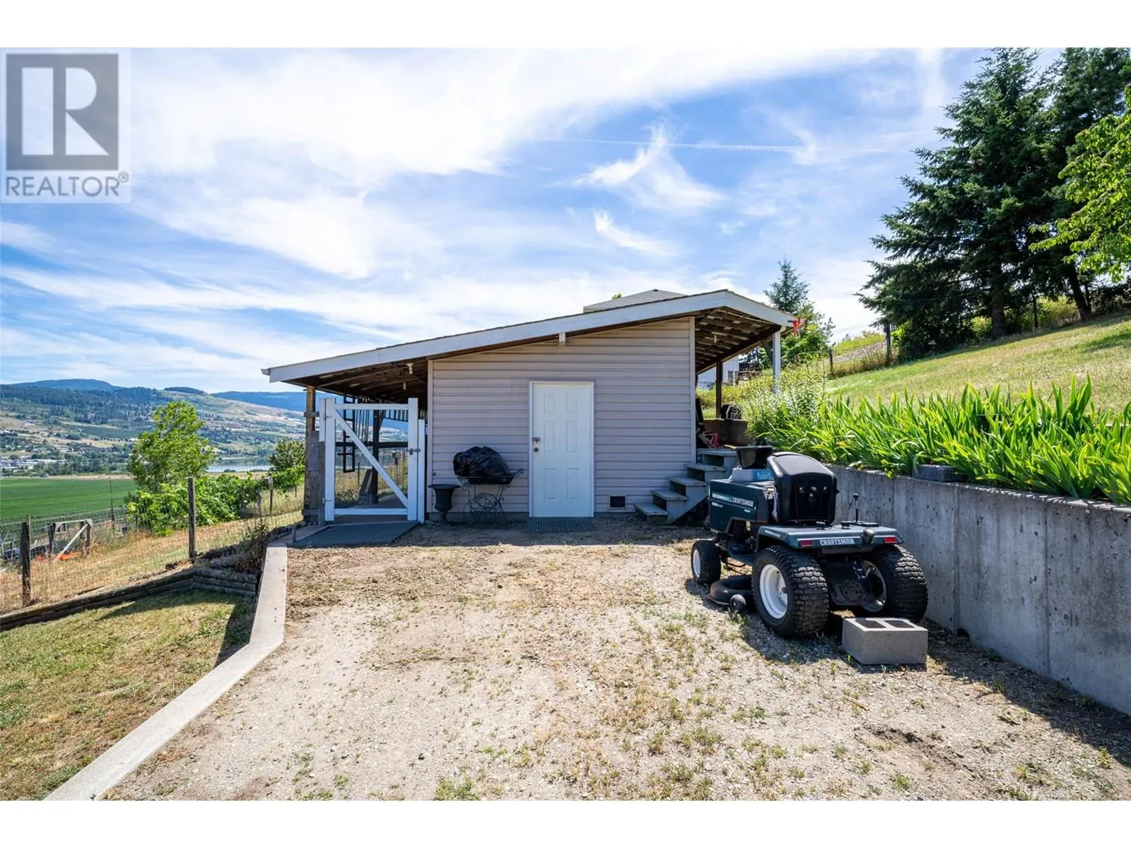 160 Overlook Place