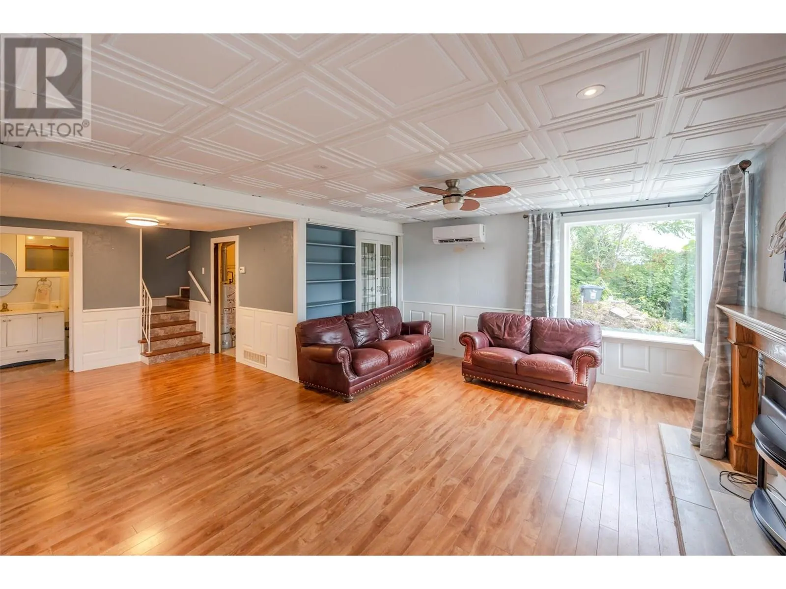 100 Larch Avenue