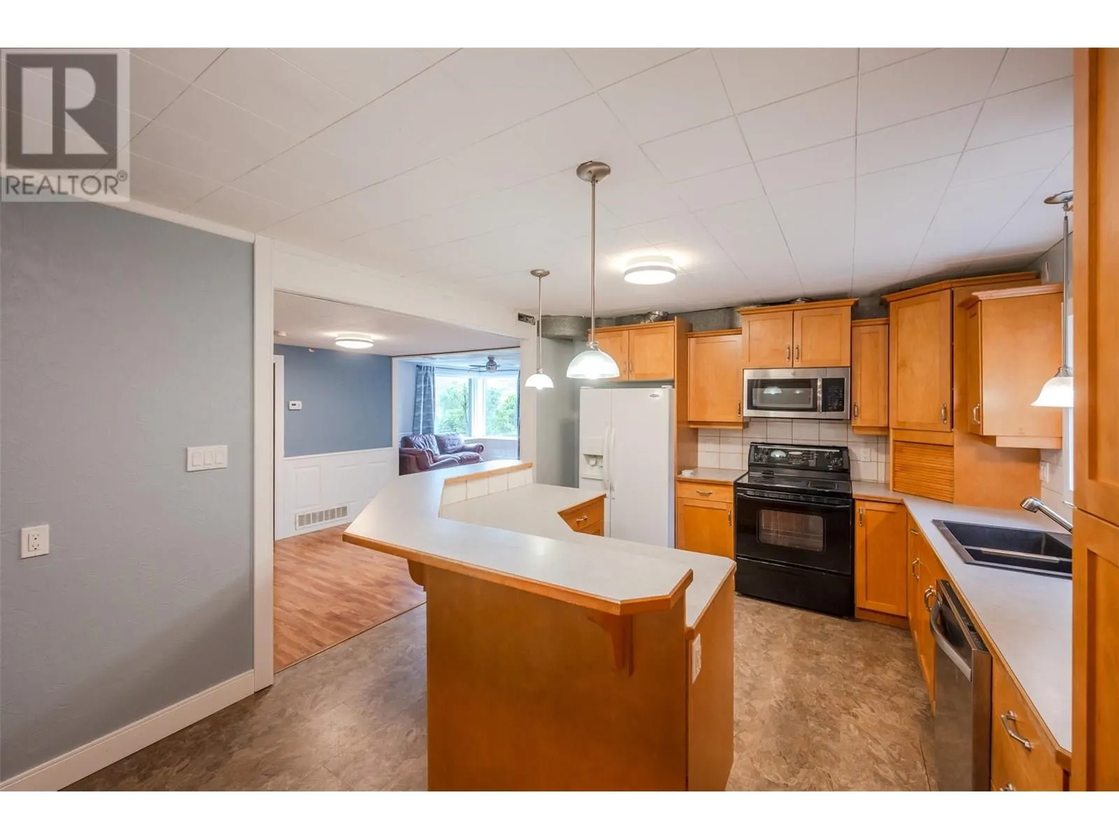 100 Larch Avenue