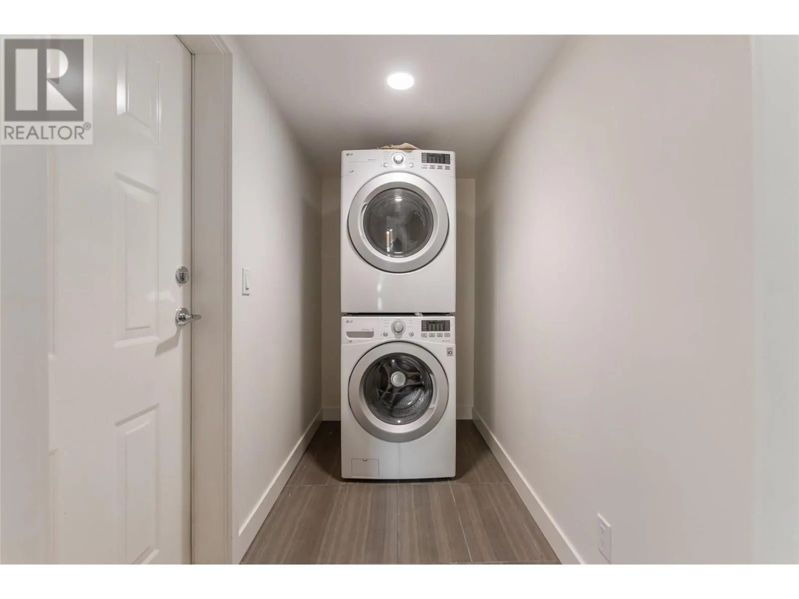 2922 Wilson Street Unit# 101