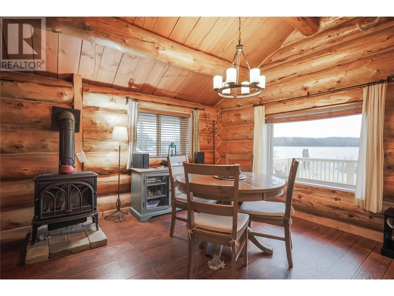 Cabin 10 Hatheume Lake Lodge