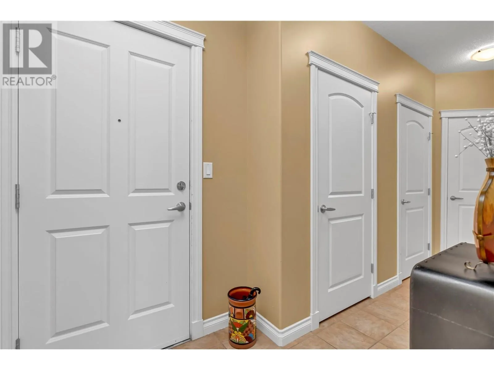 3313 Wilson Street Unit# 207