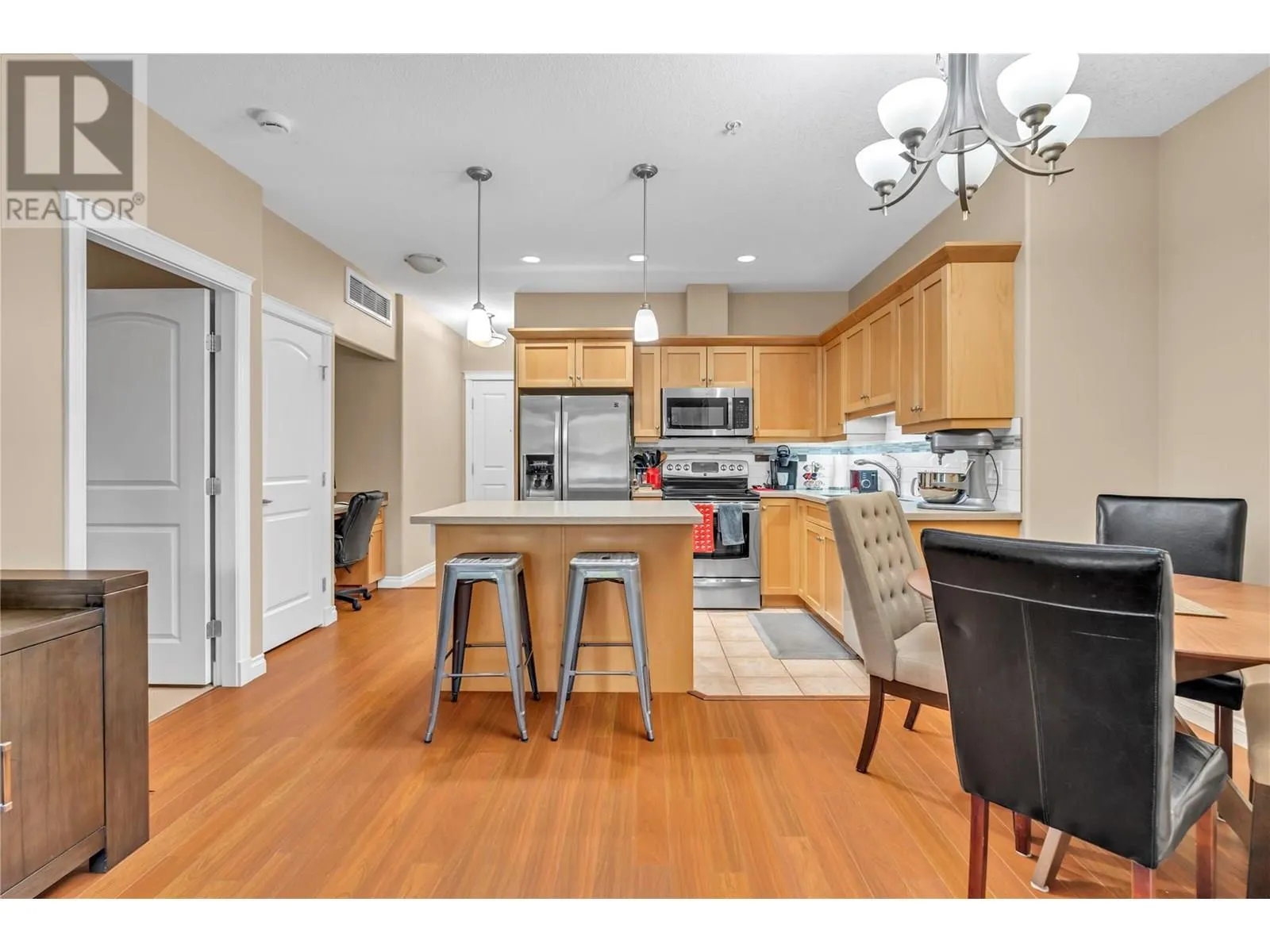 3313 Wilson Street Unit# 207