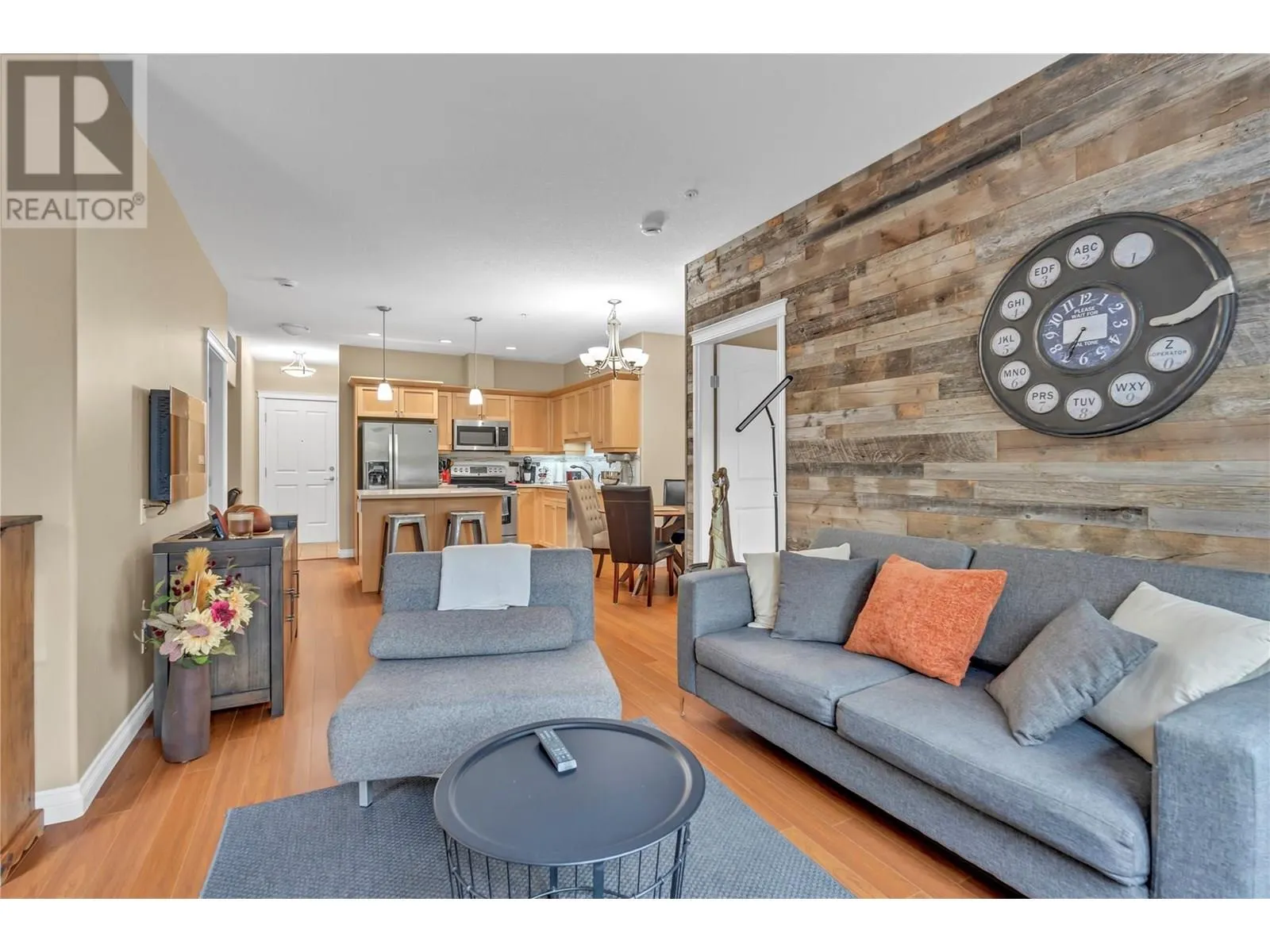 3313 Wilson Street Unit# 207
