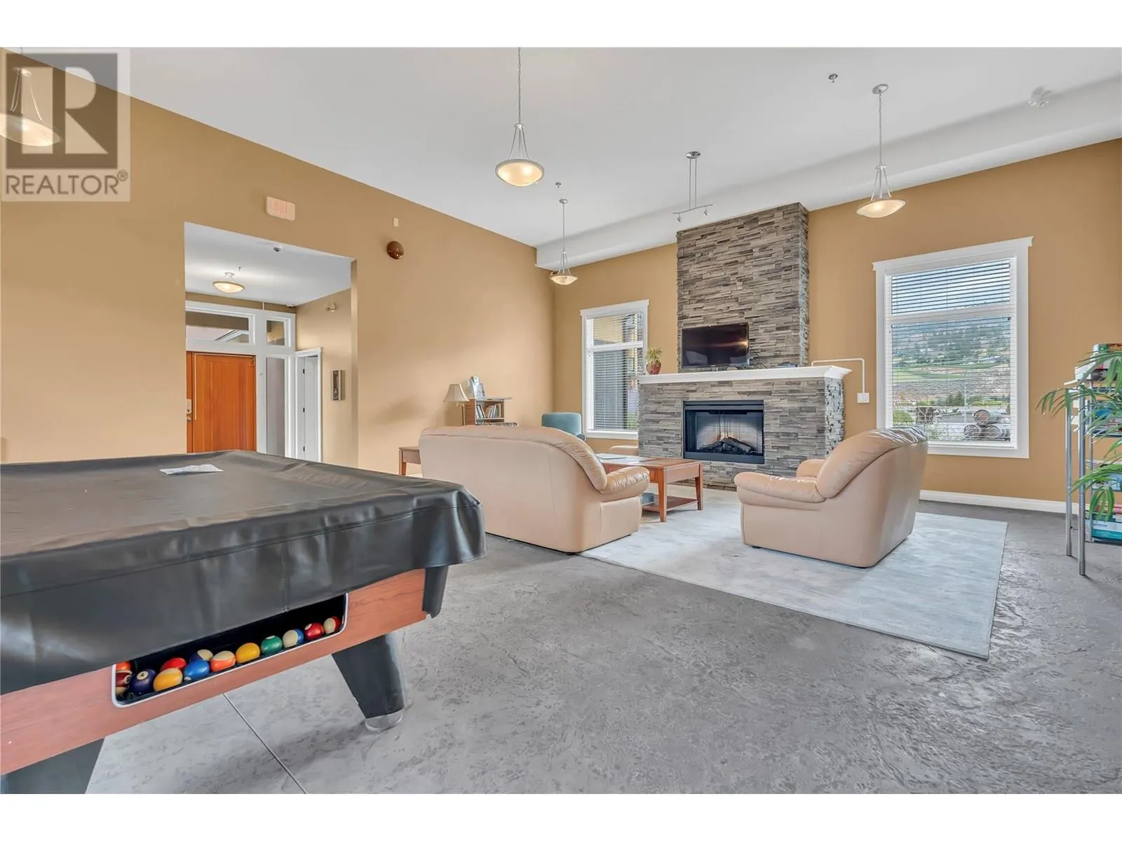 3313 Wilson Street Unit# 207