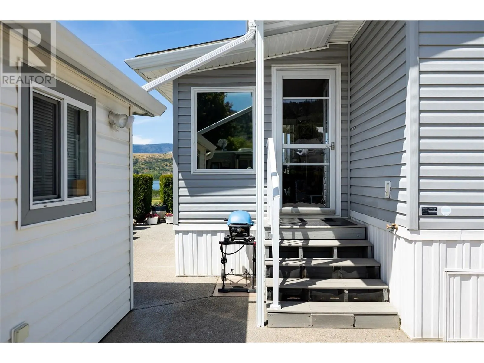 8000 Highland Road Unit# 12