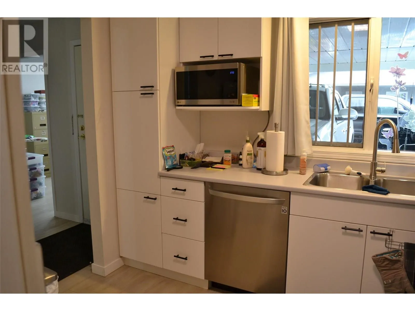 3900 27 Avenue Unit# 15