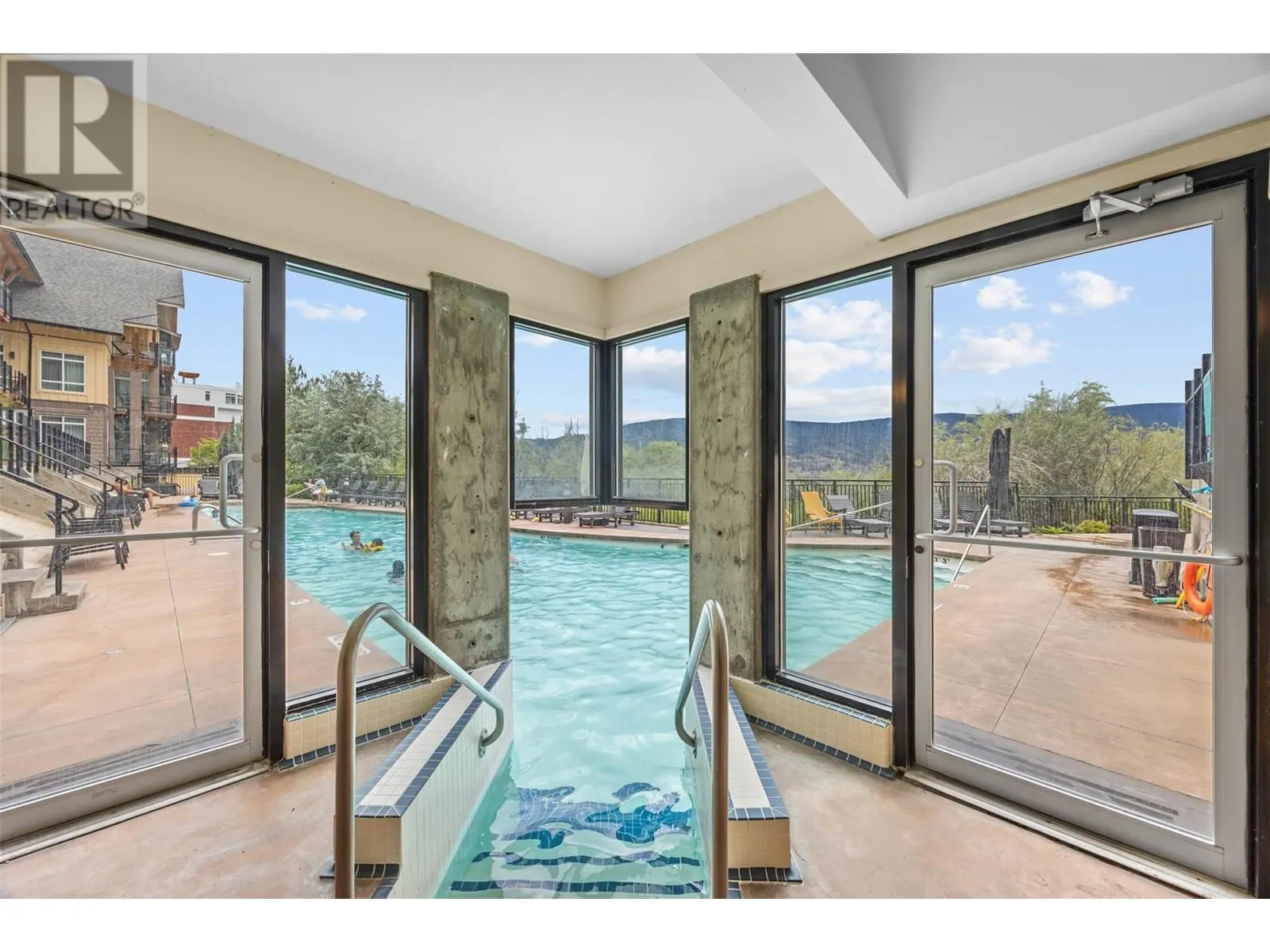 12811 Lakeshore Drive S Unit# 633/634