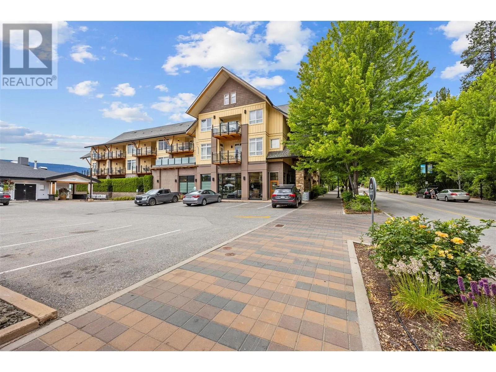 12811 Lakeshore Drive S Unit# 633/634